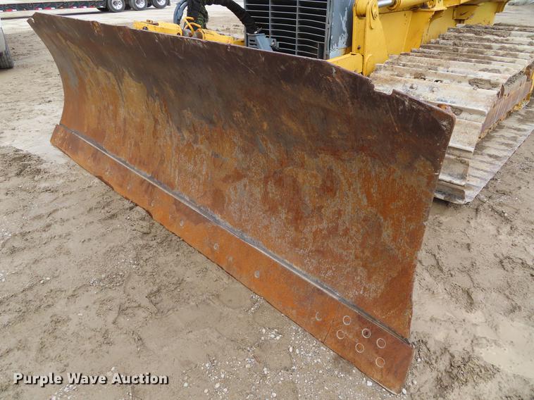 image for item DF7715 2005 John Deere 700J LGP dozer