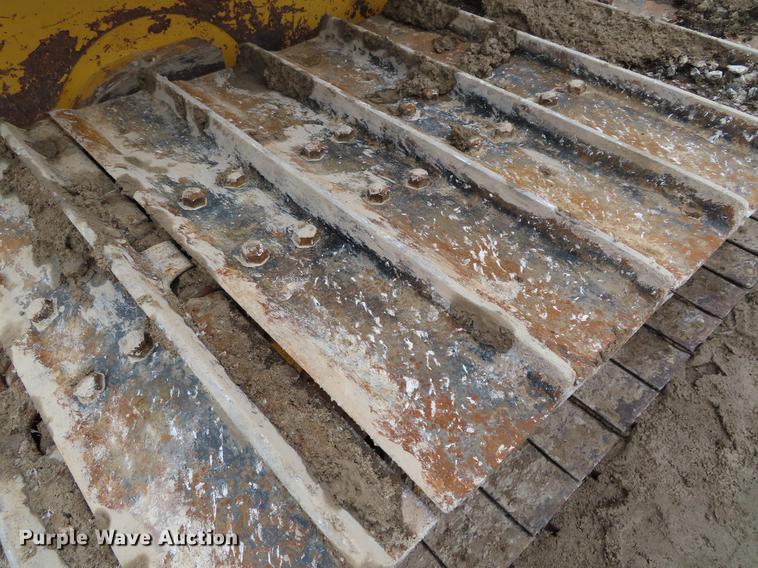 image for item DF7715 2005 John Deere 700J LGP dozer