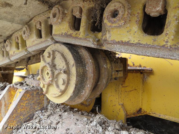 image for item DF7715 2005 John Deere 700J LGP dozer