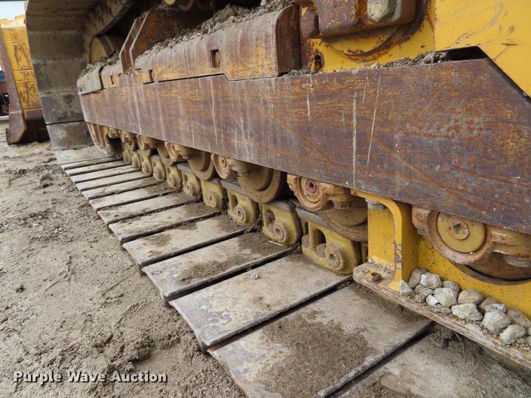 image for item DF7715 2005 John Deere 700J LGP dozer