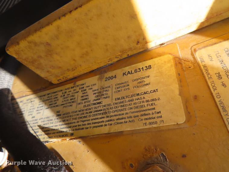 image for item DF7722 2005 Kenworth T300 service truck with crane