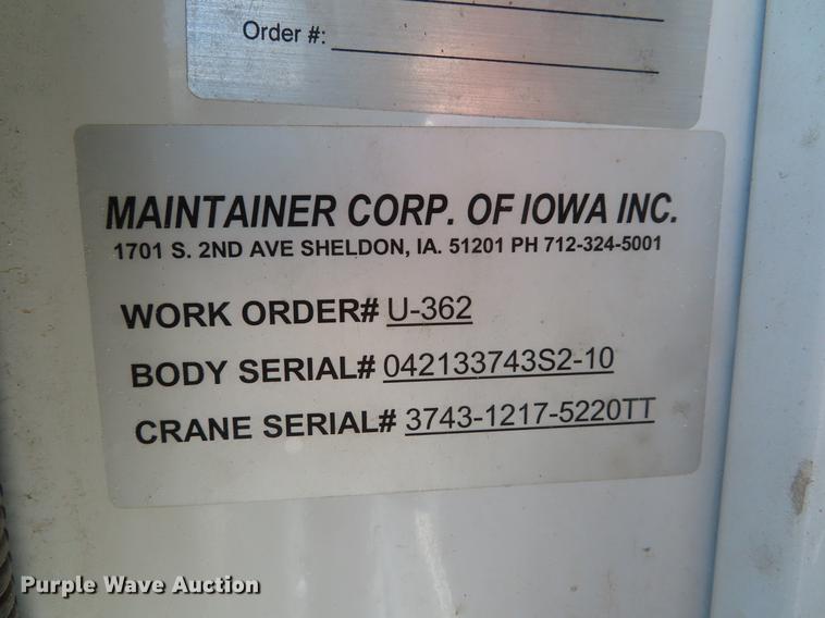 image for item DF7722 2005 Kenworth T300 service truck with crane