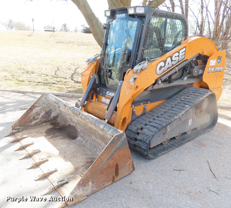 image for item DF7723 2015 Case TV380 skid steer