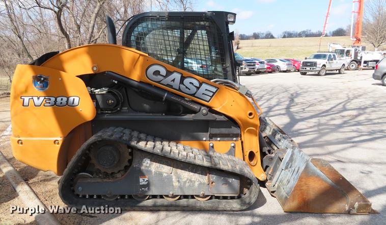 image for item DF7723 2015 Case TV380 skid steer
