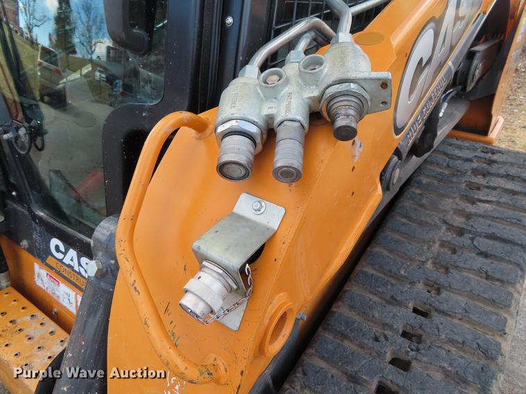 image for item DF7723 2015 Case TV380 skid steer