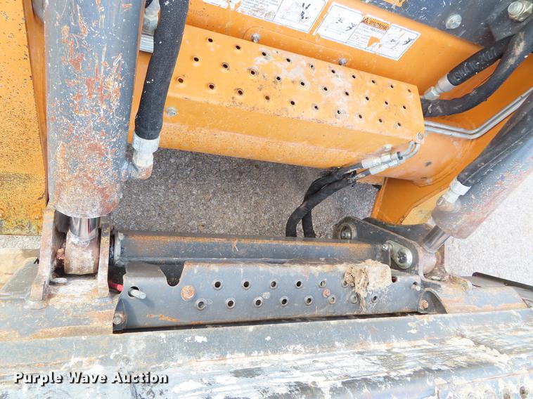 image for item DF7723 2015 Case TV380 skid steer