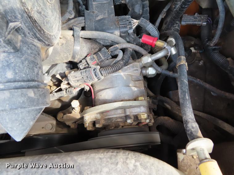 image for item DF7723 2015 Case TV380 skid steer