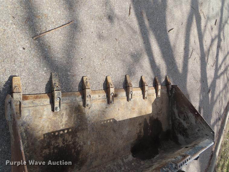 image for item DF7723 2015 Case TV380 skid steer