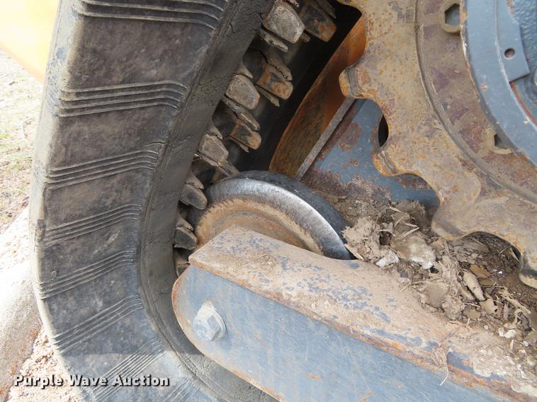 image for item DF7723 2015 Case TV380 skid steer