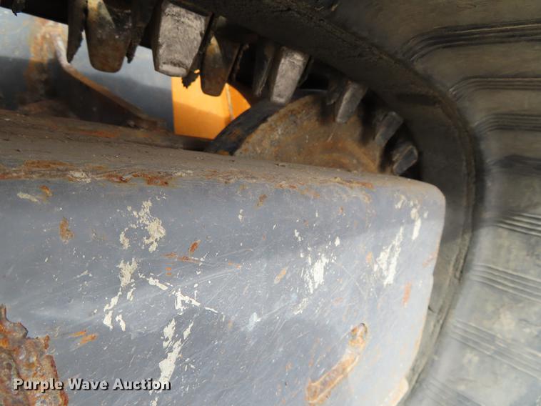 image for item DF7723 2015 Case TV380 skid steer