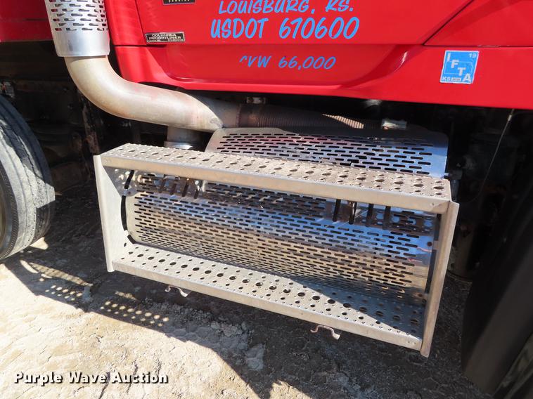 image for item DF7727 2008 Sterling LT9500 dump truck