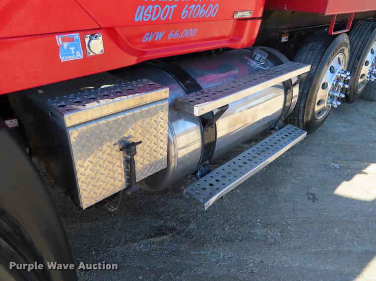 image for item DF7727 2008 Sterling LT9500 dump truck