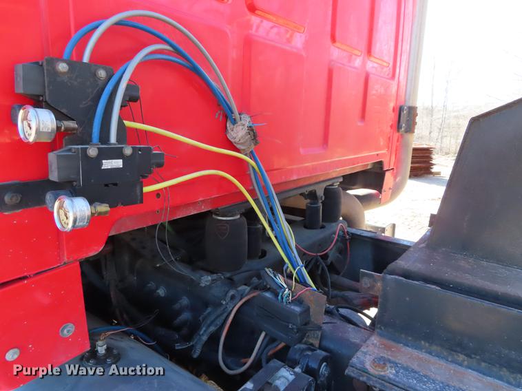 image for item DF7727 2008 Sterling LT9500 dump truck