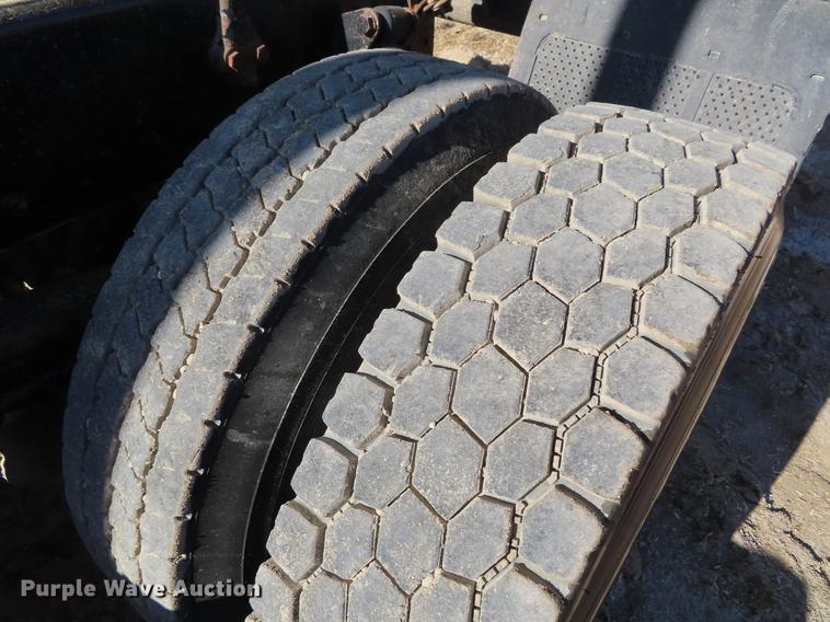 image for item DF7727 2008 Sterling LT9500 dump truck