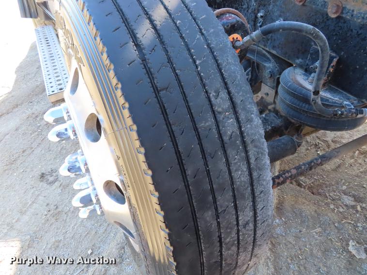 image for item DF7727 2008 Sterling LT9500 dump truck