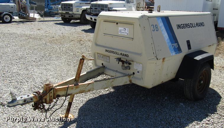 image for item DF7854 1995 Ingersoll Rand P175WD air compressor