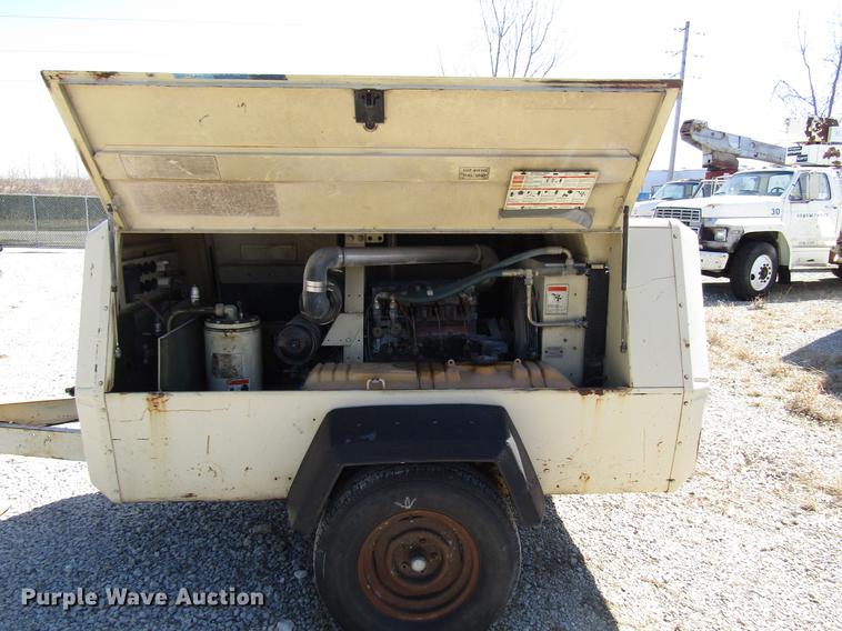 image for item DF7854 1995 Ingersoll Rand P175WD air compressor