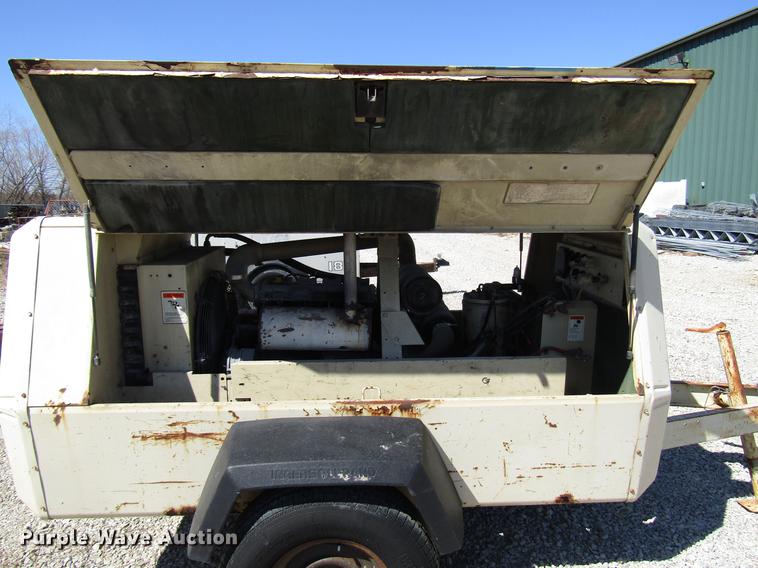 image for item DF7854 1995 Ingersoll Rand P175WD air compressor