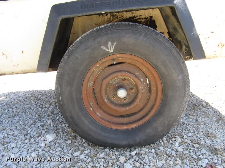 image for item DF7854 1995 Ingersoll Rand P175WD air compressor