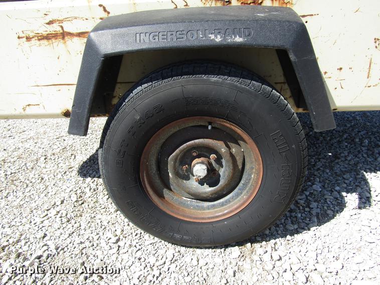 image for item DF7854 1995 Ingersoll Rand P175WD air compressor