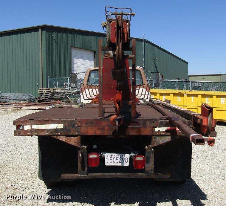 image for item DF7855 1986 Ford B7000 crane truck