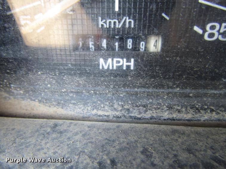 image for item DF7855 1986 Ford B7000 crane truck