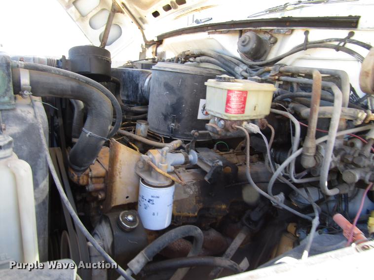 image for item DF7855 1986 Ford B7000 crane truck