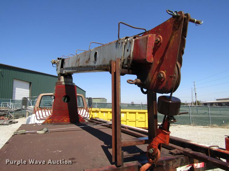 image for item DF7855 1986 Ford B7000 crane truck