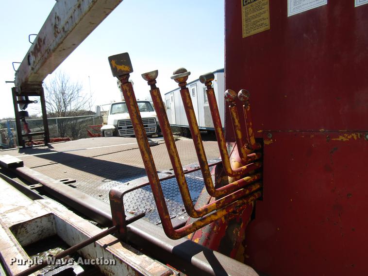 image for item DF7855 1986 Ford B7000 crane truck