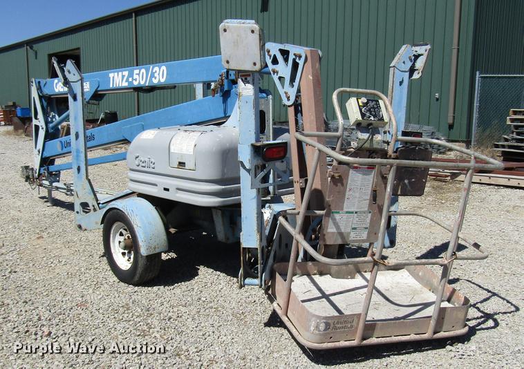 image for item DF7856 2003 Genie TMZ-50/30 boom lift