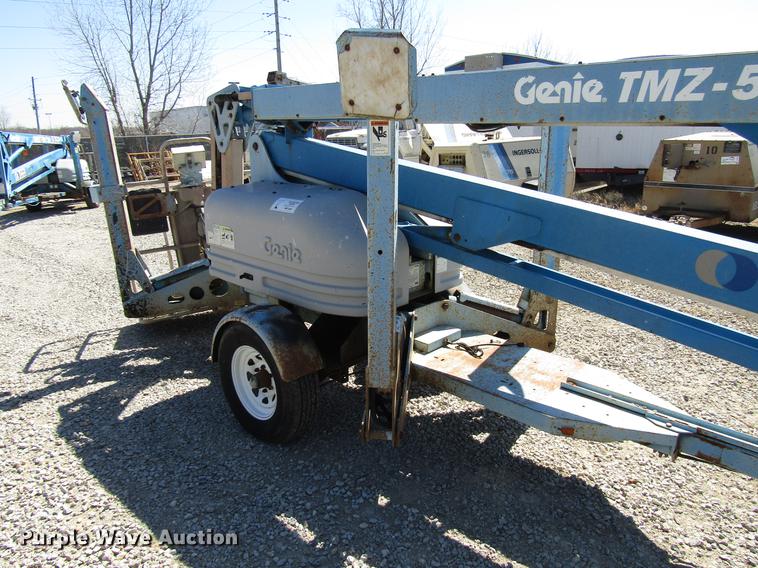 image for item DF7856 2003 Genie TMZ-50/30 boom lift