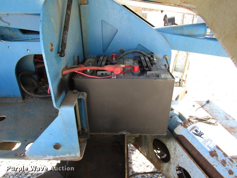 image for item DF7856 2003 Genie TMZ-50/30 boom lift