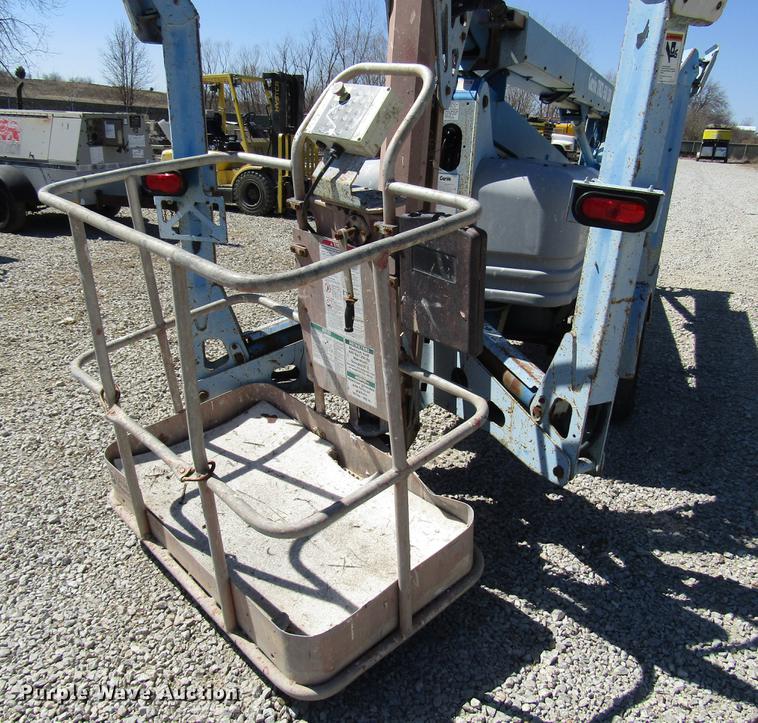 image for item DF7856 2003 Genie TMZ-50/30 boom lift