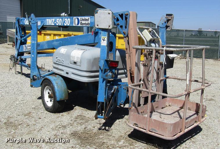 image for item DF7857 2000 Genie TMZ50/30 boom  lift