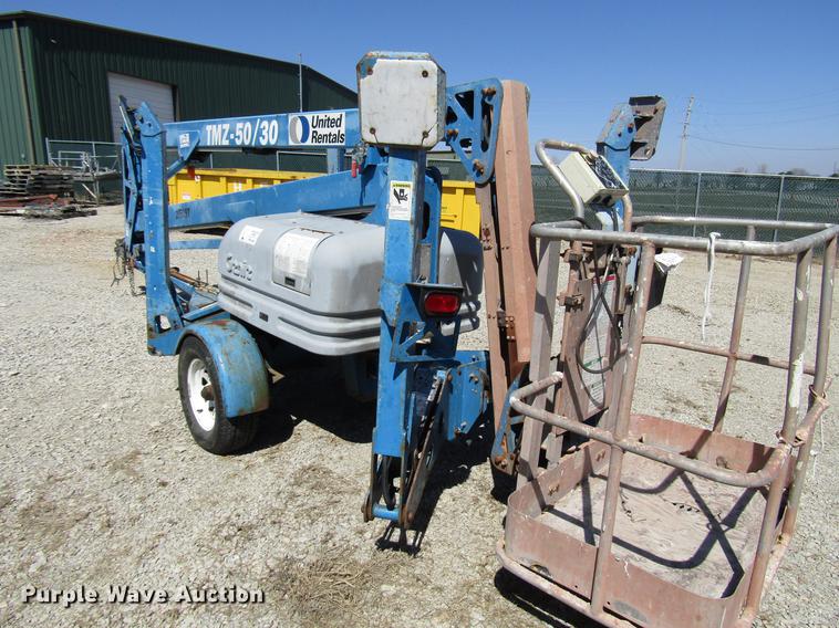 image for item DF7857 2000 Genie TMZ50/30 boom  lift