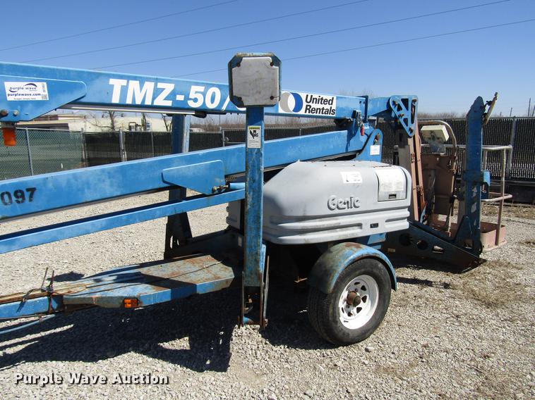 image for item DF7857 2000 Genie TMZ50/30 boom  lift