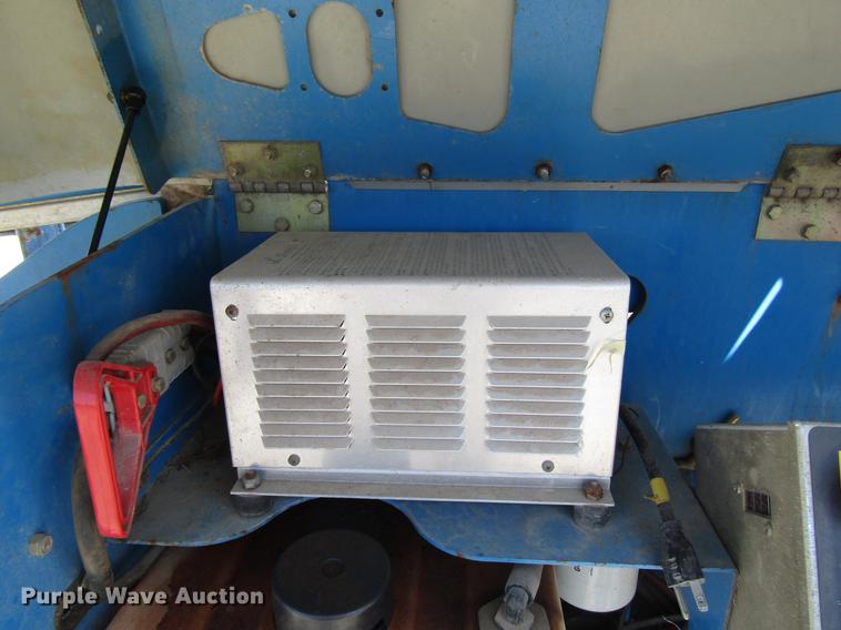 image for item DF7857 2000 Genie TMZ50/30 boom  lift