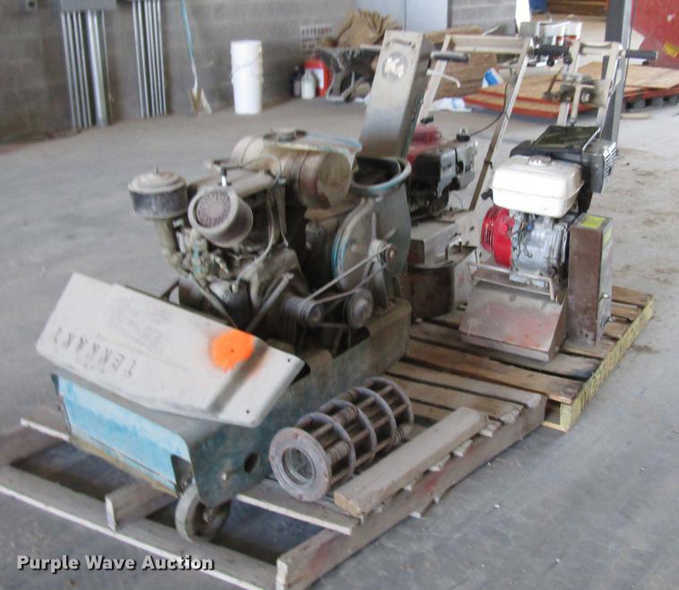 image for item DF7862 (3) concrete grinders