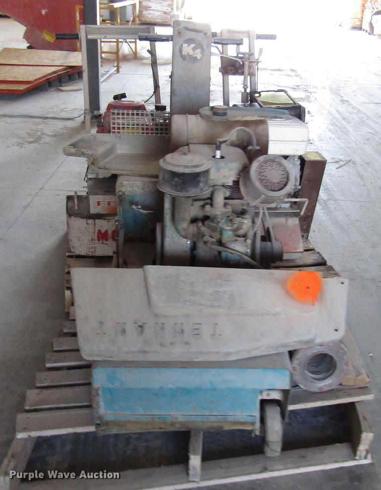 image for item DF7862 (3) concrete grinders