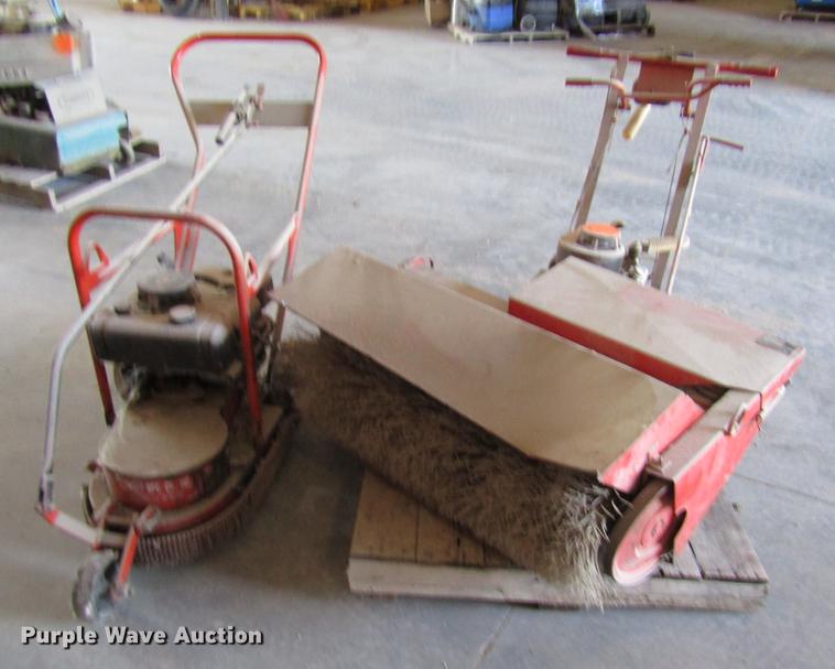 image for item DF7864 Cleasby S436-7-5 roof broom