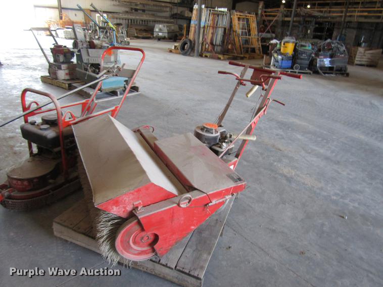 image for item DF7864 Cleasby S436-7-5 roof broom