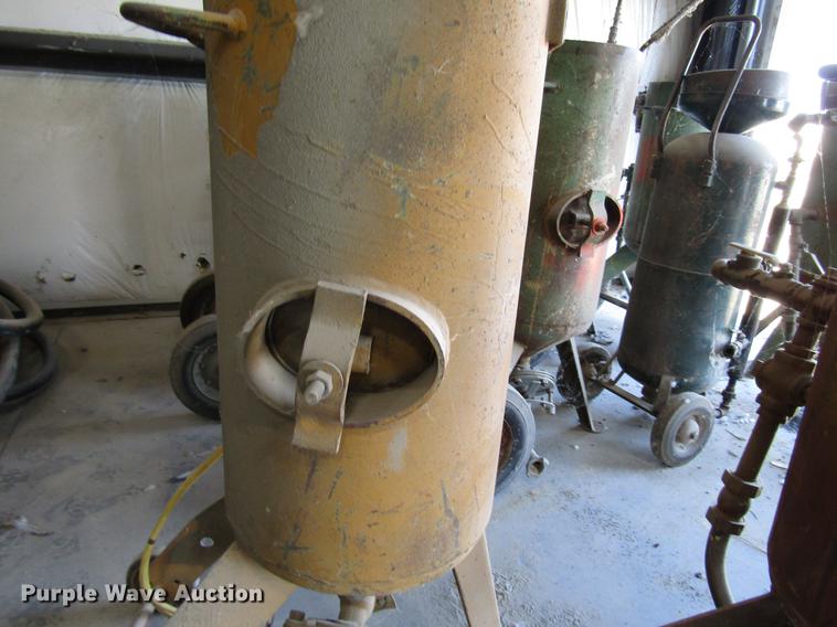 image for item DF7865 (9) sandblasting pots