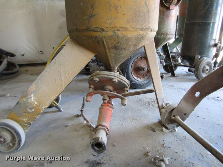 image for item DF7865 (9) sandblasting pots