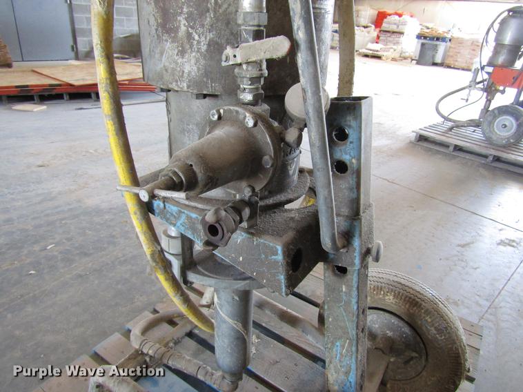 image for item DF7866 Graco Bulldog paint sprayer