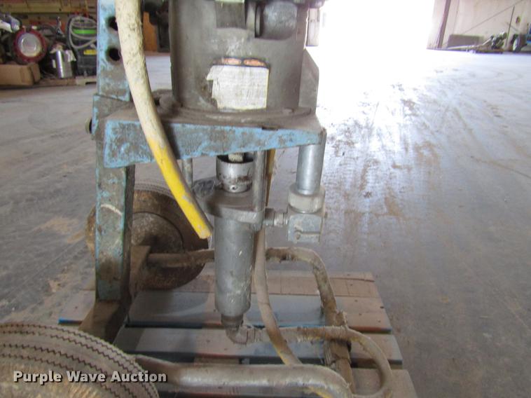 image for item DF7866 Graco Bulldog paint sprayer