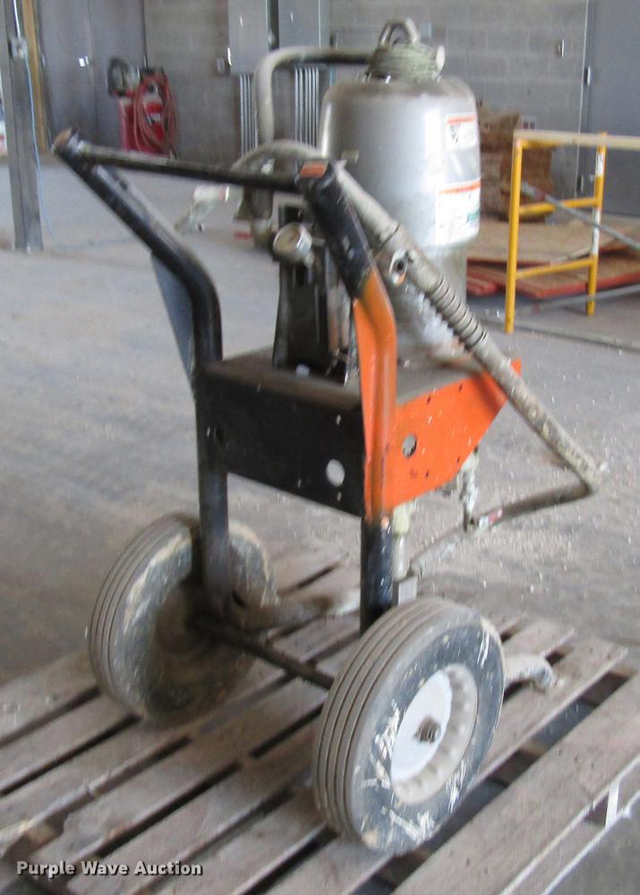 image for item DF7868 Graco 208-356 paint sprayer