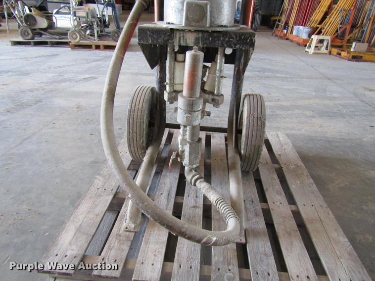 image for item DF7868 Graco 208-356 paint sprayer