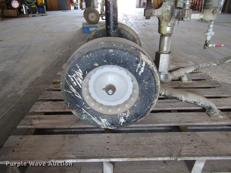 image for item DF7868 Graco 208-356 paint sprayer