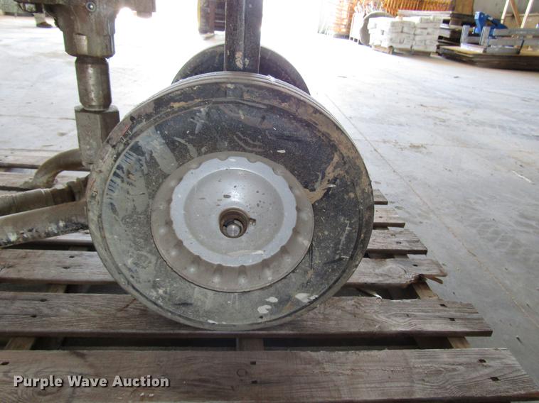 image for item DF7868 Graco 208-356 paint sprayer