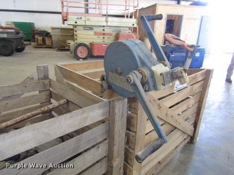 image for item DF7871 (16) winches